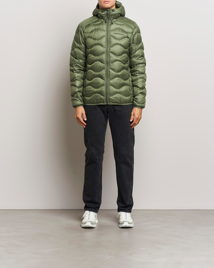 Hombres | Abrigos y chaquetas | Peak Performance | Helium Down Hooded Jacket Pine Needle