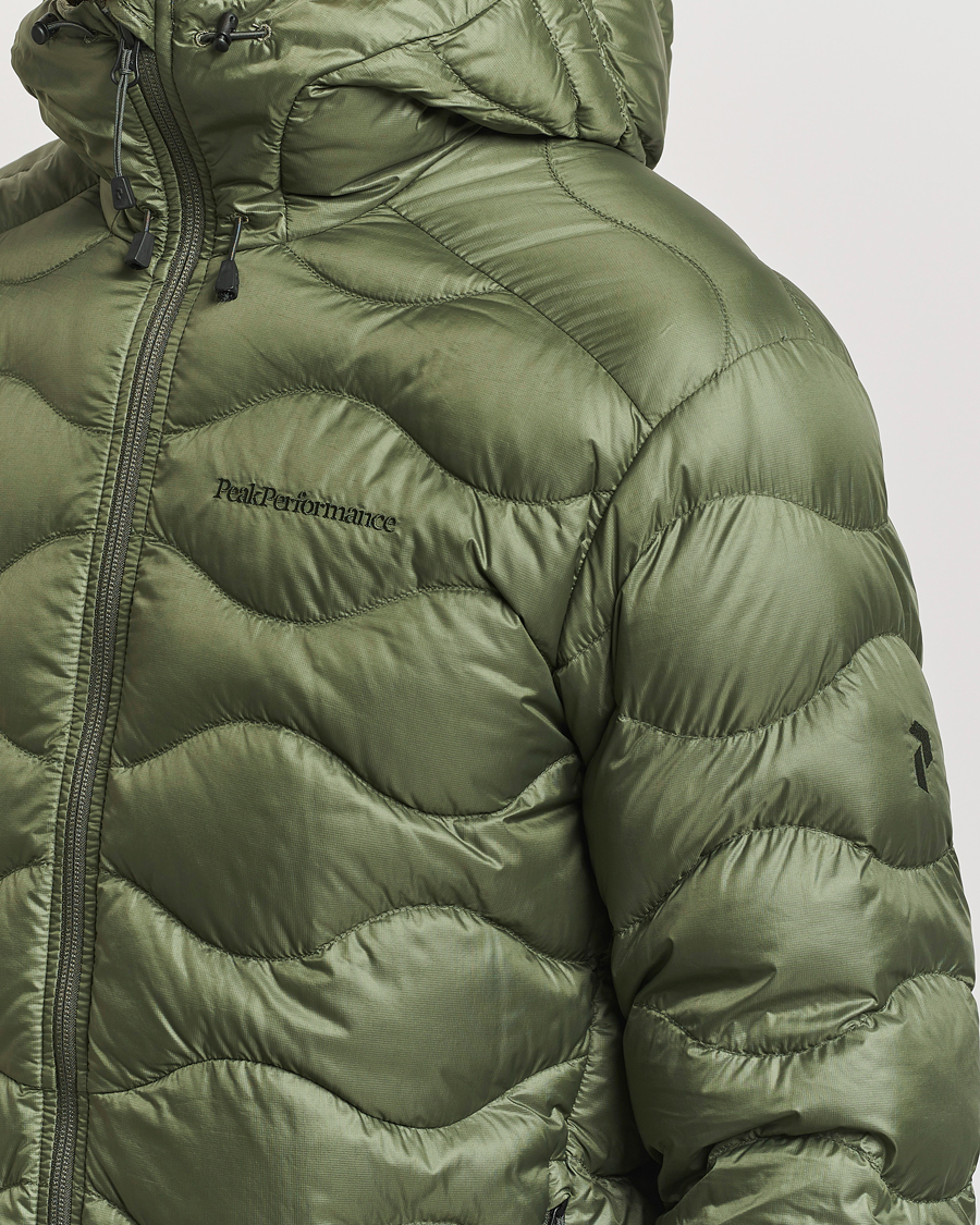 Hombres | Abrigos y chaquetas | Peak Performance | Helium Down Hooded Jacket Pine Needle