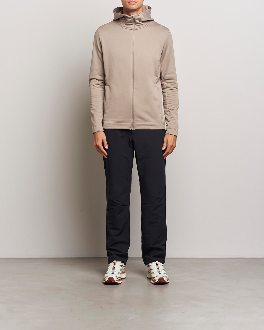 Hombres | Jerséis y prendas de punto | Peak Performance | Rider Tech Zip Hood Avid Beige