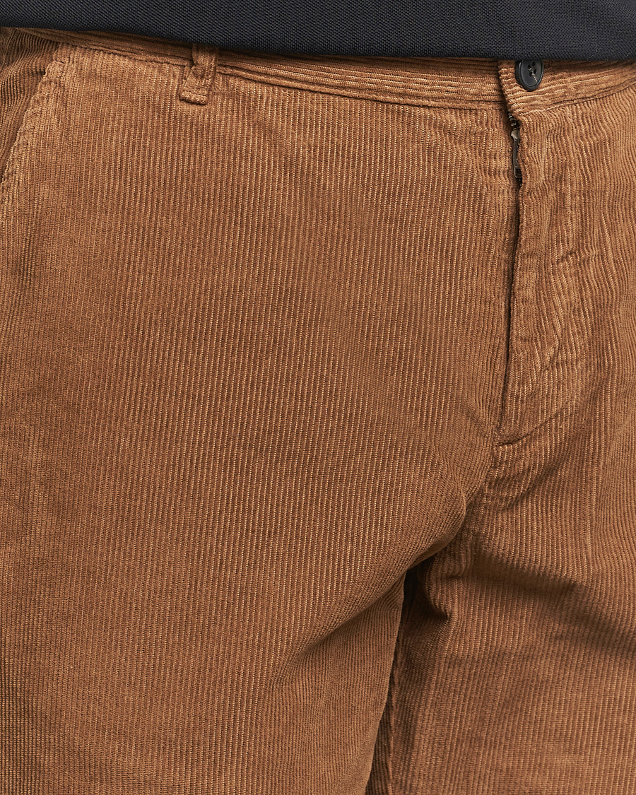 Hombres | Pantalones | Sunspel | Corduroy Chore Trousers Sandstone