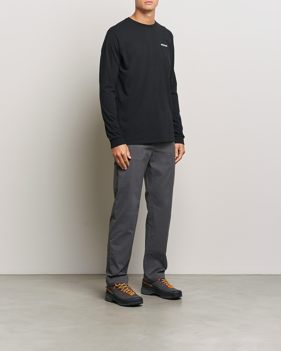 Hombres | Camisetas | Patagonia | P-6 Logo Responsibili LS T-Shirt Black