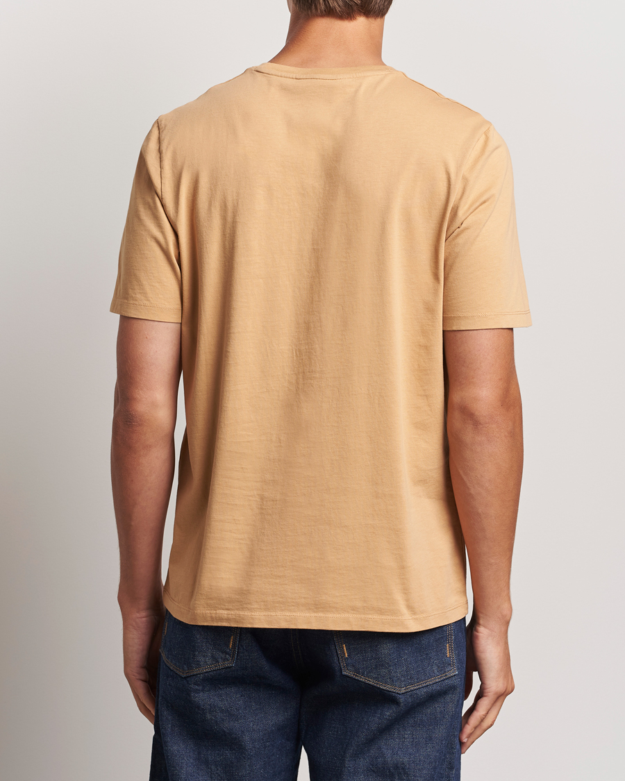 Hombres | Camisetas | Maison Kitsuné | Chillax Fox T-Shirt Chamomile Beige