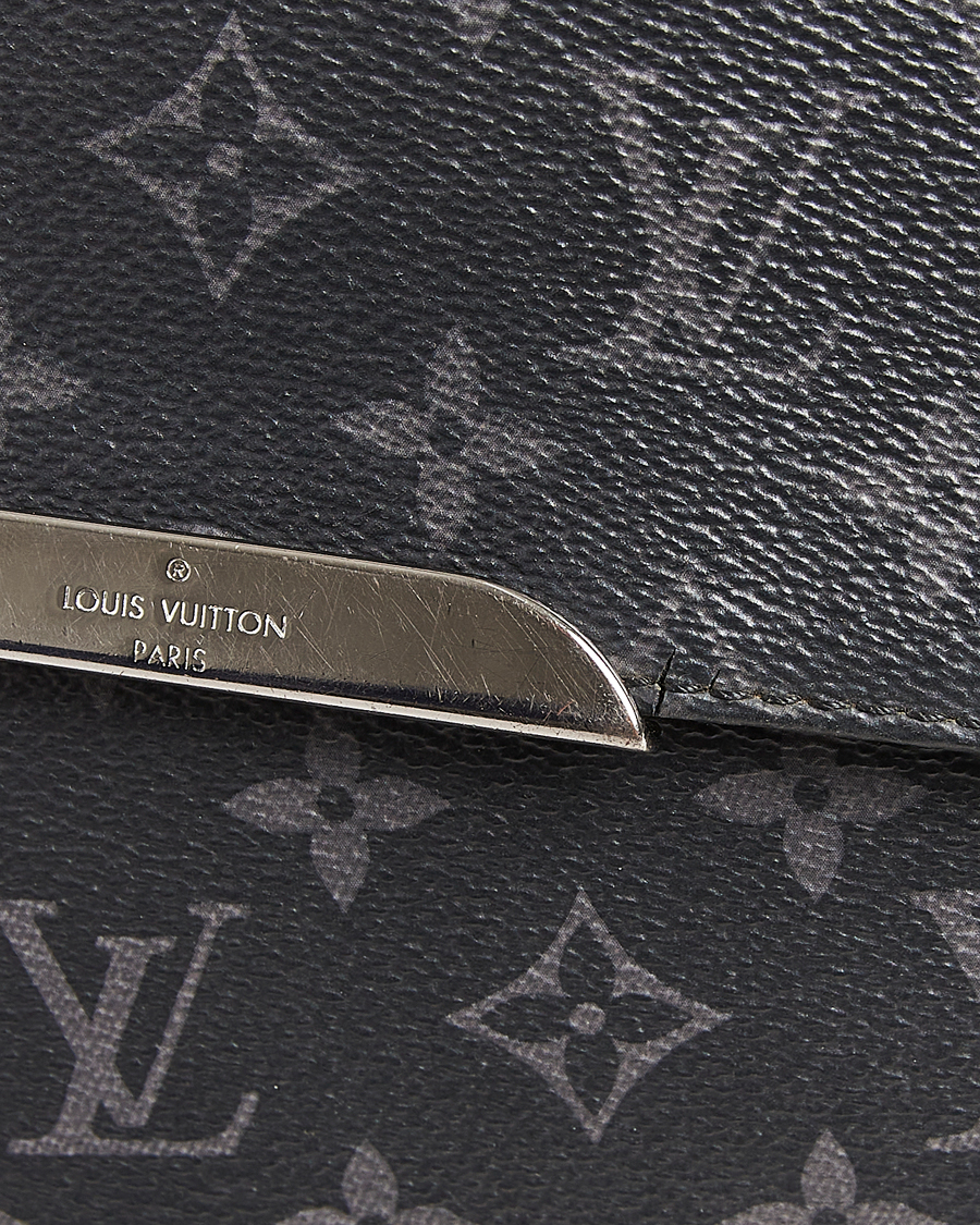Hombres | Louis Vuitton Pre-Owned Explorer Messenger Bag Monogram Eclipse | Louis Vuitton Pre-Owned | Explorer Messenger Bag Monogram Eclipse