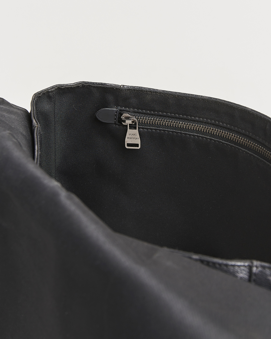 Hombres | Louis Vuitton Pre-Owned Explorer Messenger Bag Monogram Eclipse | Louis Vuitton Pre-Owned | Explorer Messenger Bag Monogram Eclipse