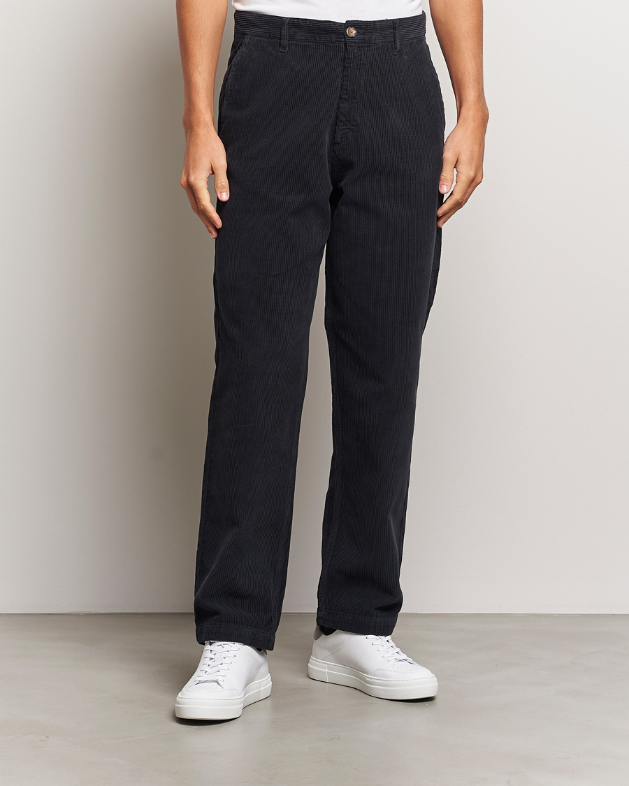 Hombres | Pantalones | A Day's March | Redwood Corduroy Trousers Black