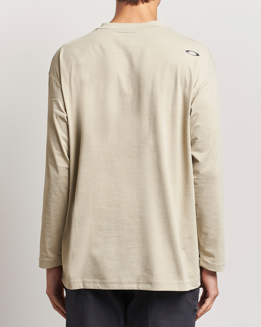 Hombres | Camisetas | Oakley | FGL Scratch Long Sleeve T-Shirt Desert Sand