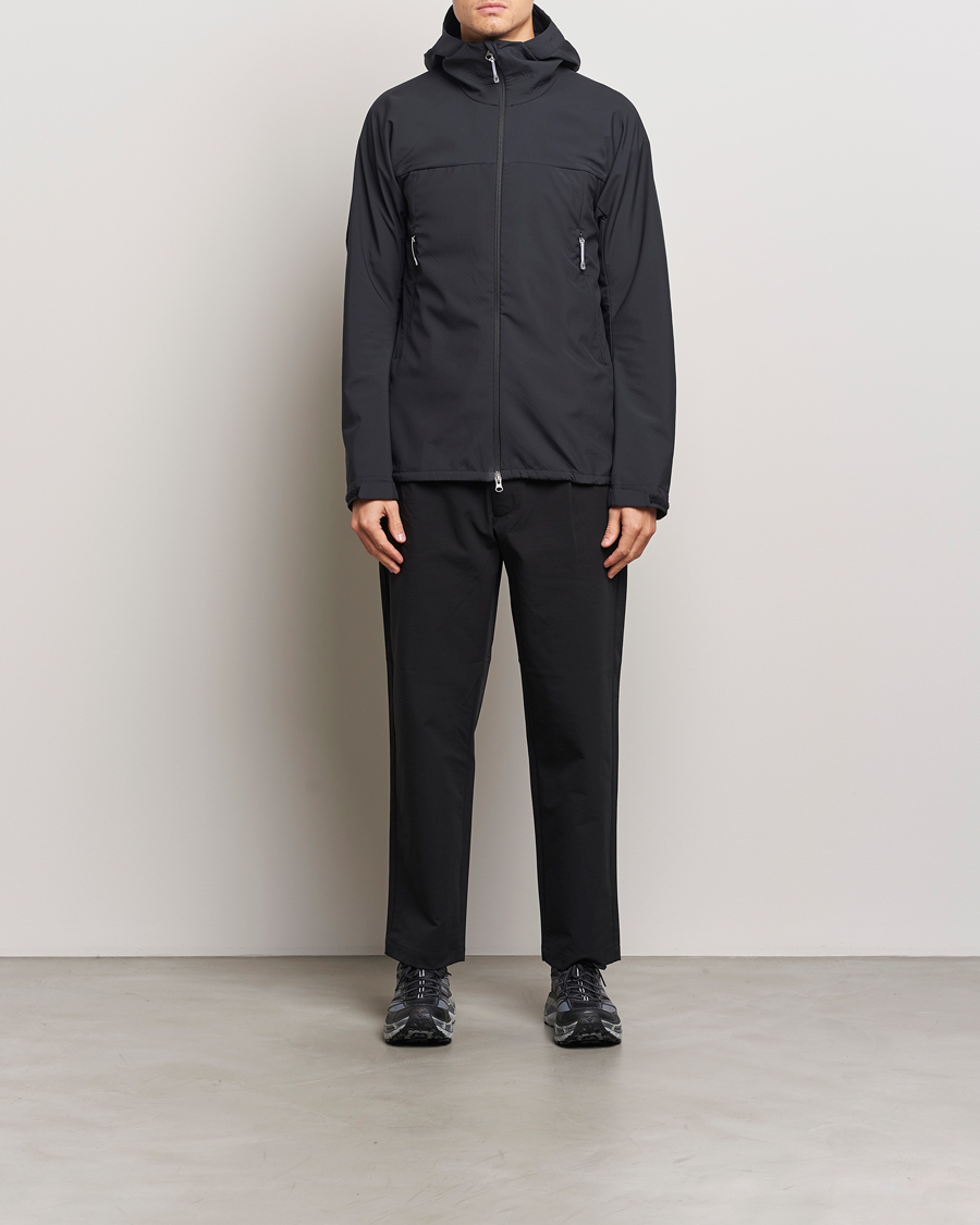 Hombres | Abrigos y chaquetas | Houdini | Pace Softshell Jacket True Black
