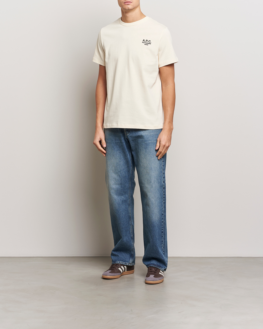 Hombres | Camisetas | A.P.C. | Rue Madame T-Shirt Ecru