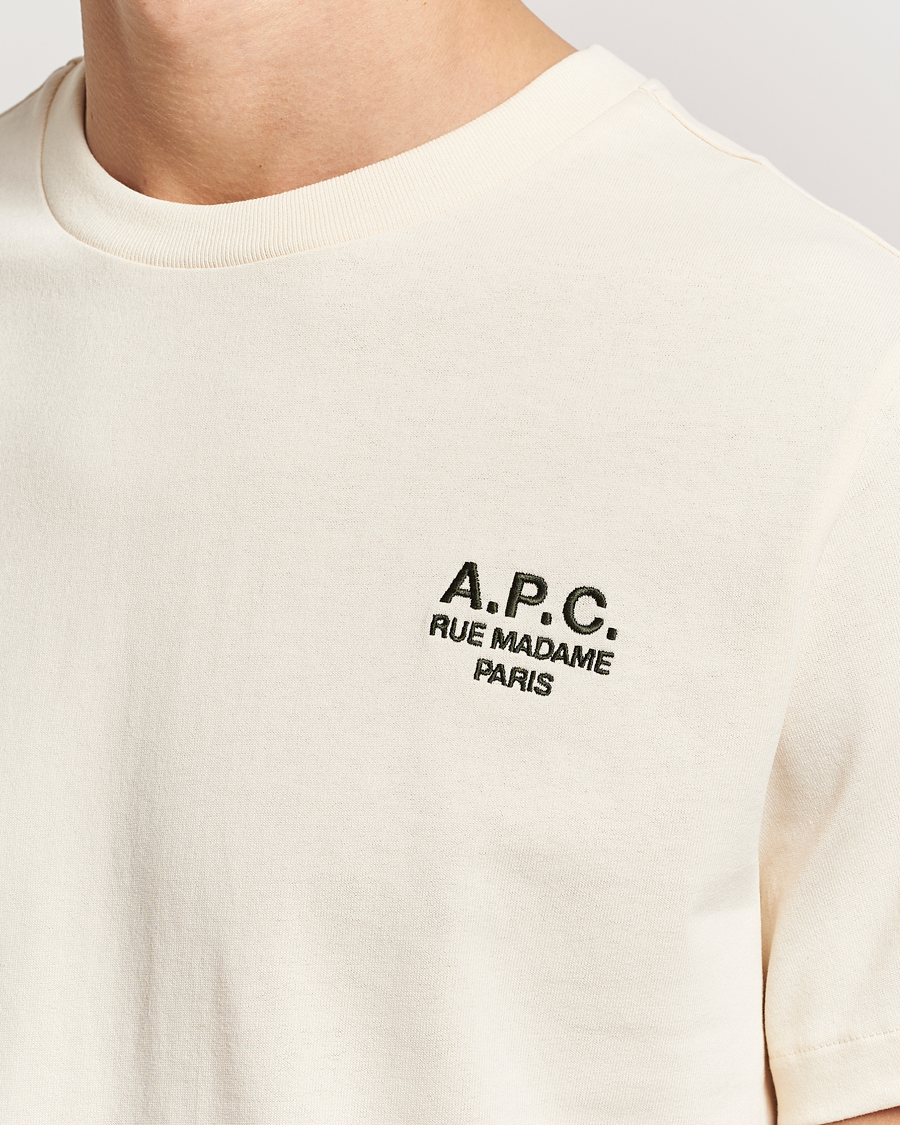 Hombres | Camisetas | A.P.C. | Rue Madame T-Shirt Ecru