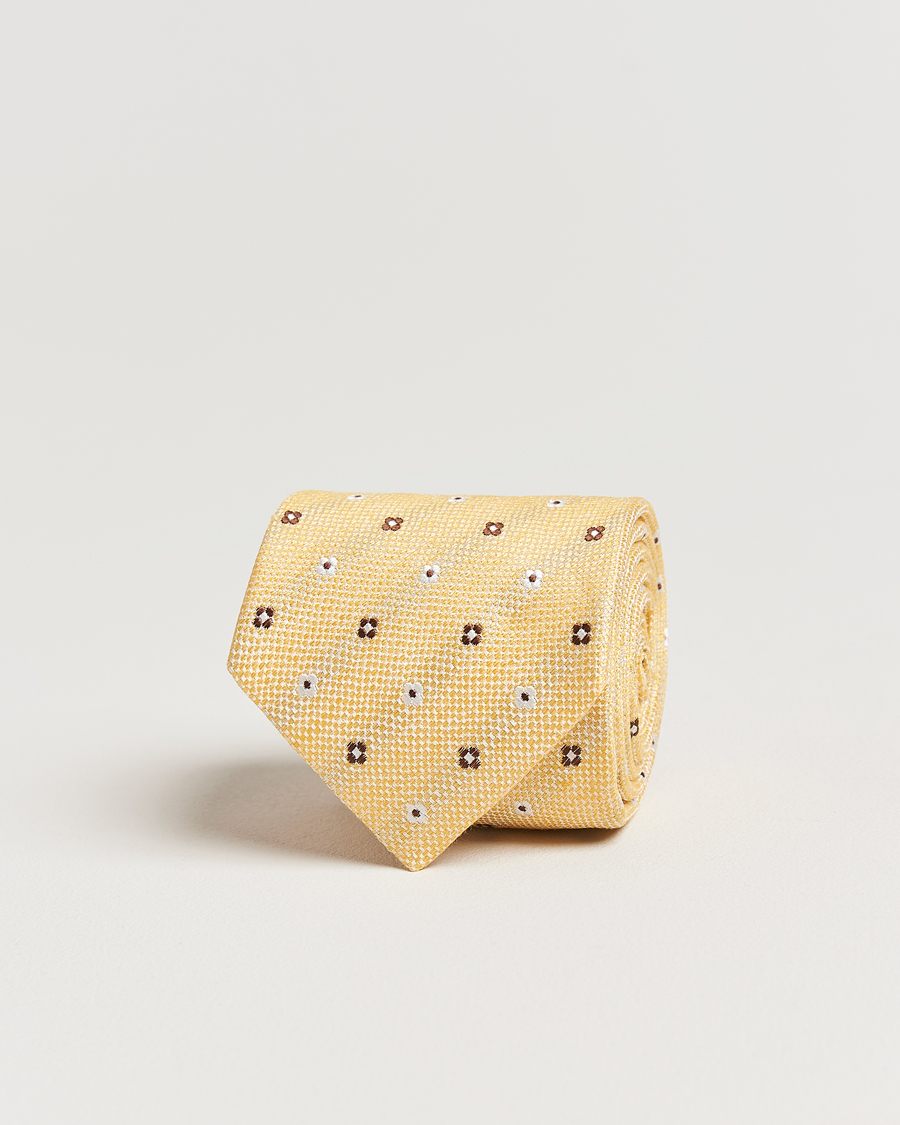 Hombres | Amanda Christensen Silk/Linen Printed Flower 8cm Tie Yellow | Amanda Christensen | Silk/Linen Printed Flower 8cm Tie Yellow