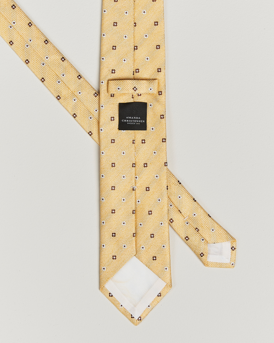 Hombres | Amanda Christensen Silk/Linen Printed Flower 8cm Tie Yellow | Amanda Christensen | Silk/Linen Printed Flower 8cm Tie Yellow