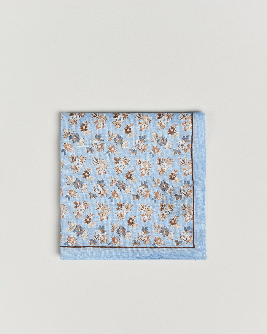Hombres | Amanda Christensen Linen Printed Flower Pocket Square Sky Blue | Amanda Christensen | Linen Printed Flower Pocket Square Sky Blue