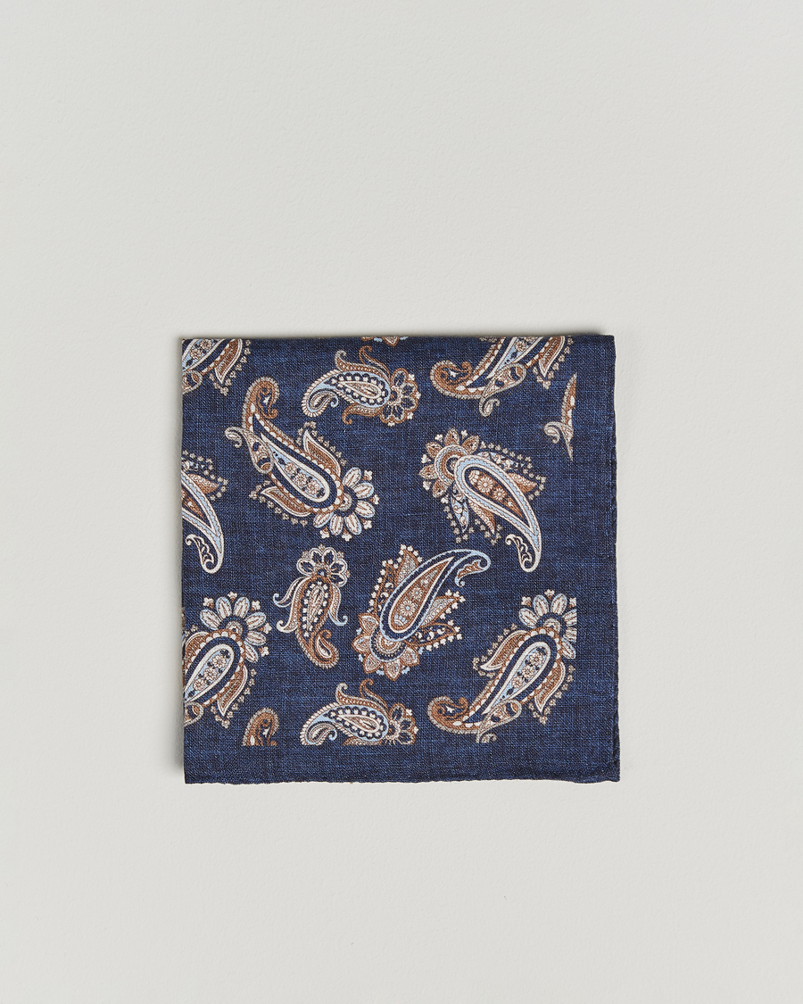 Hombres | Amanda Christensen Linen Printed Large Paisley Pocket Square Navy | Amanda Christensen | Linen Printed Large Paisley Pocket Square Navy