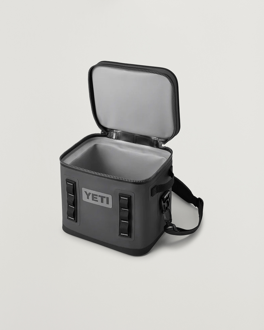 Hombres | Outdoor living | YETI | Hopper Flip 12 Soft Cooler Charcoal
