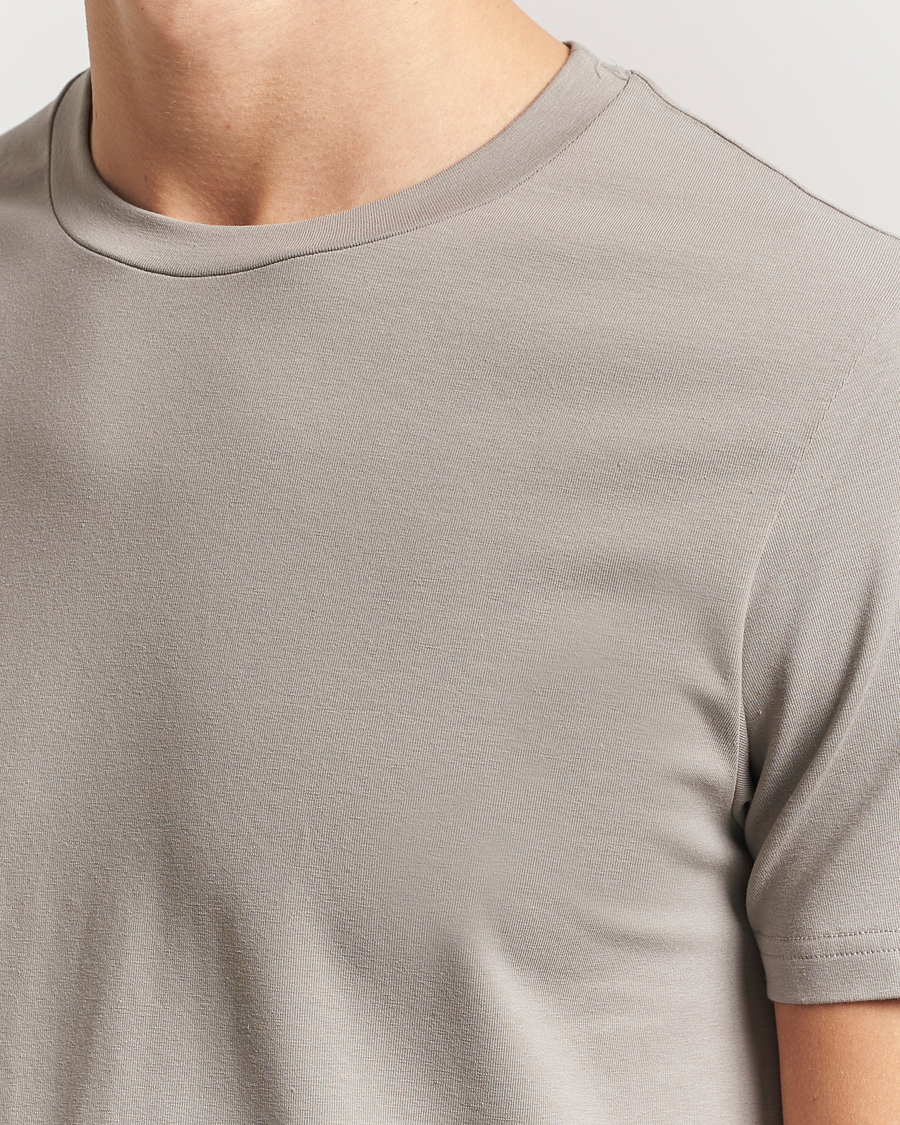Hombres | Camisetas | Filippa K | Soft Lycra T-Shirt Dove Grey
