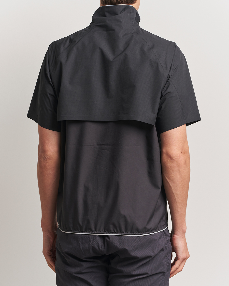 Hombres | Camisas | Klättermusen | Vidre Zip Short Sleeve Shirt Black