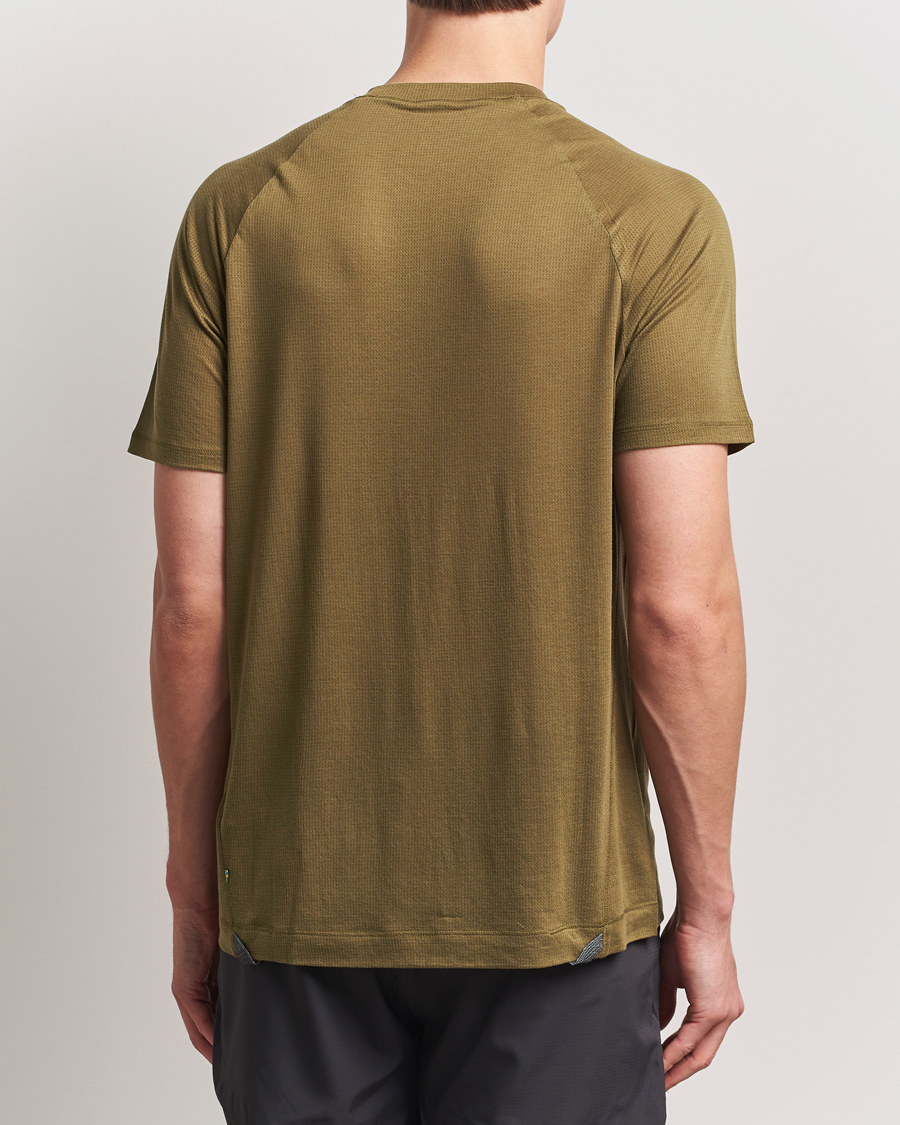 Hombres | Camisetas | Klättermusen | Groa Short Sleeve T-Shirt Olive