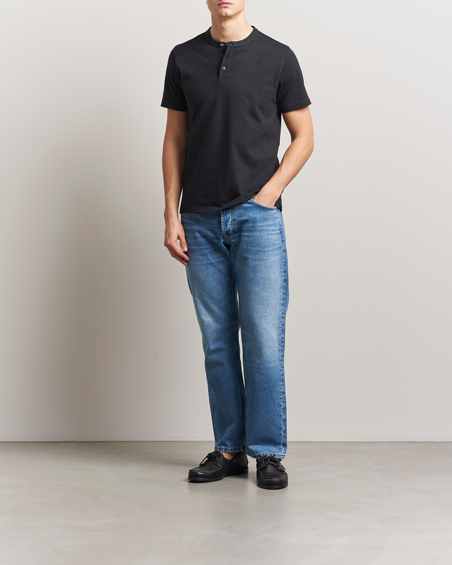 Hombres | Camisetas | Levi's | Short Sleeve Henley Mineral Black