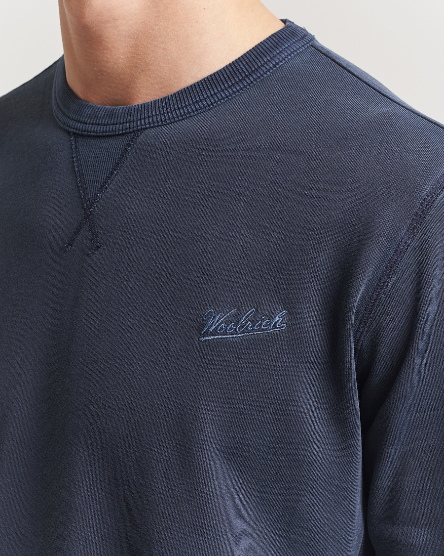 Hombres | Jerséis y prendas de punto | Woolrich | Garment Dyed Crewneck Dream Blue