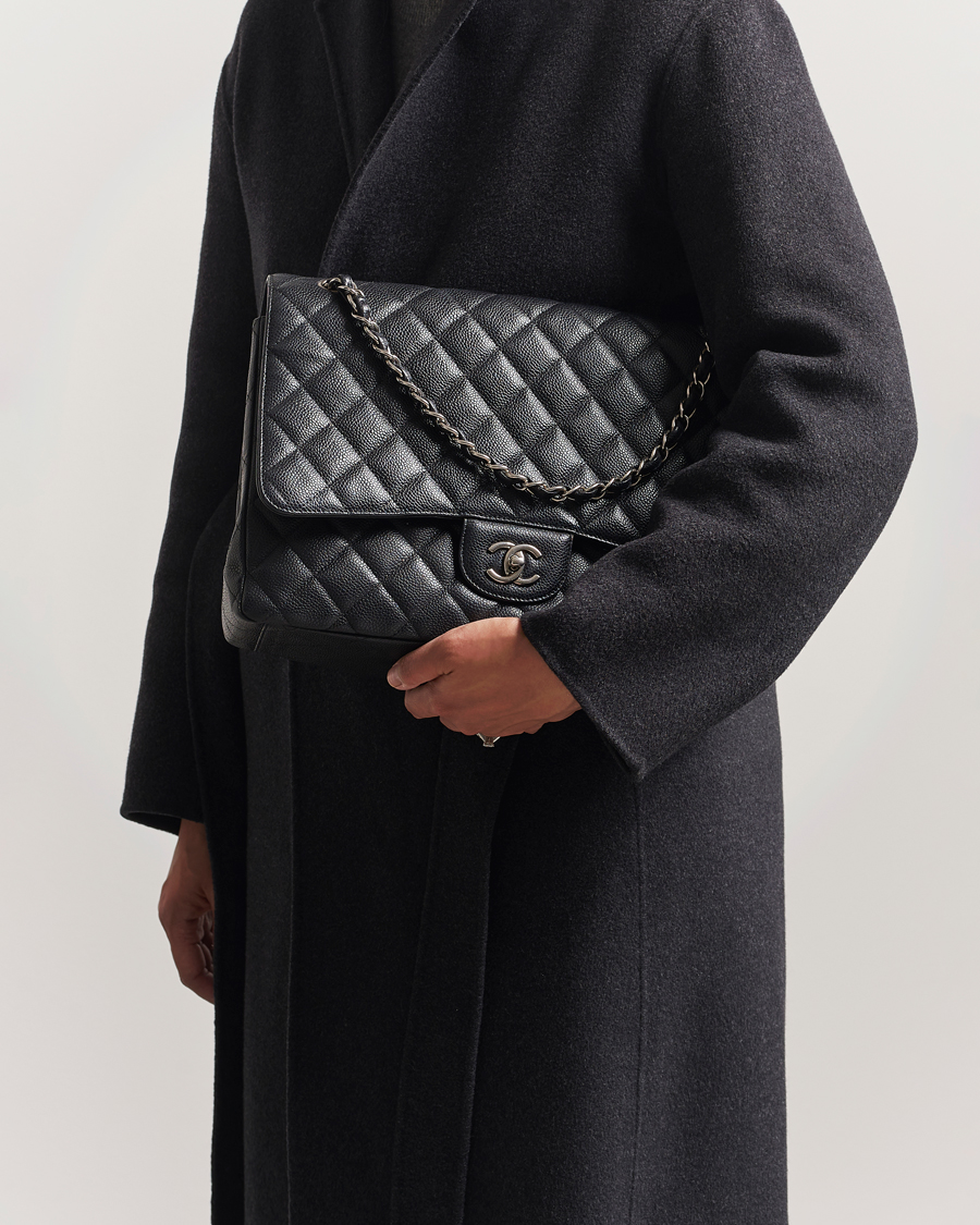 Hombres | Chanel Pre-Owned Classic Single Flap Maxi Black Caviar | Chanel Pre-Owned | Classic Single Flap Maxi Black Caviar