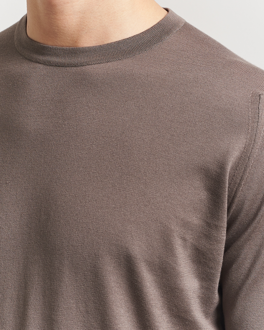 Hombres | Jerséis y prendas de punto | John Smedley | Rowland Sea Island Crew Neck Pullover Beige Musk