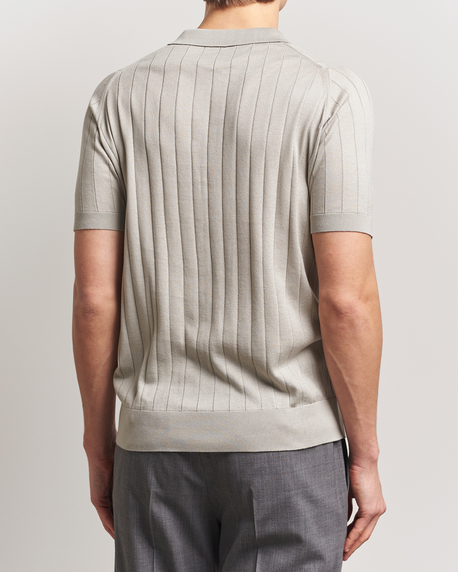 Hombres | Polos | John Smedley | Roper Open Collar Sea Island Polo Parchment