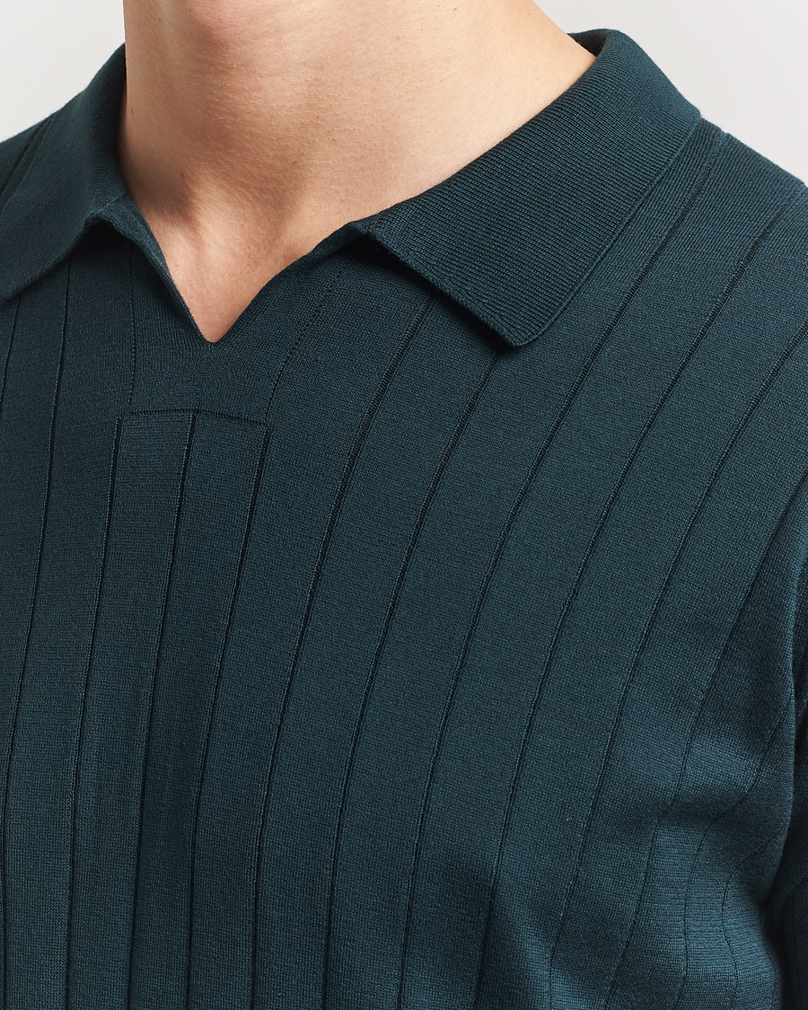 Hombres | Polos | John Smedley | Roper Open Collar Sea Island Polo Rain Forest