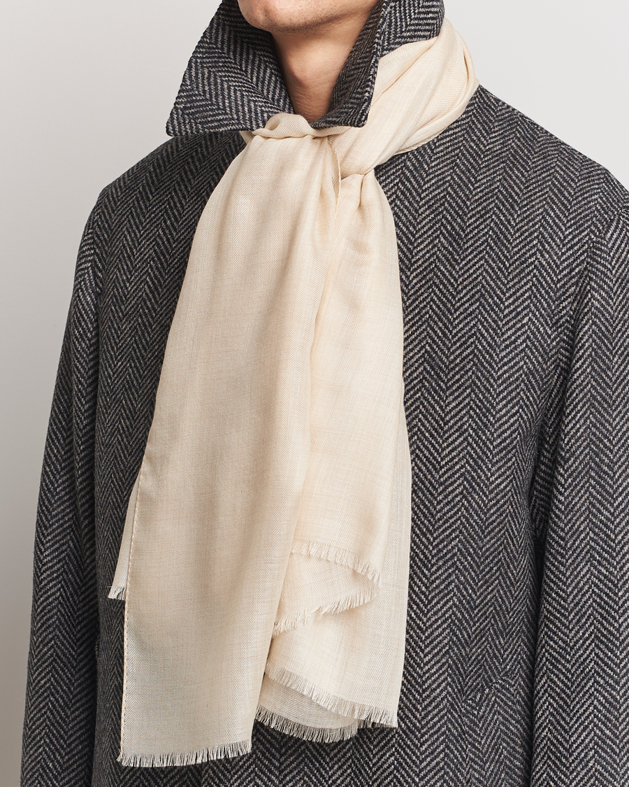 Hombres | Piacenza Cashmere Chic Cashmere Scarf Cream | Piacenza Cashmere | Chic Cashmere Scarf Cream