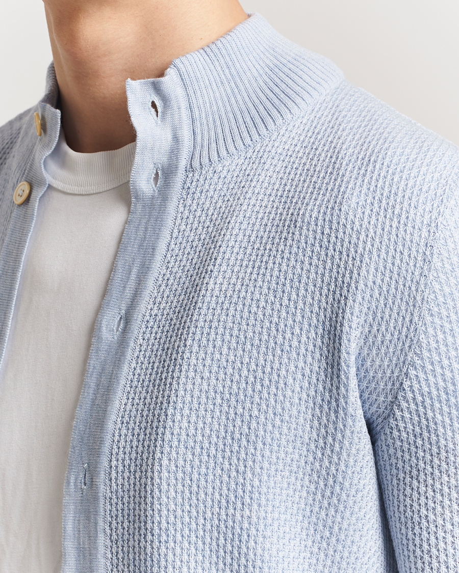 Hombres | Jerséis y prendas de punto | Stenströms | Knitted Textured Merino Cardigan Light Blue