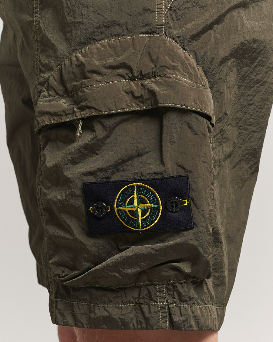 Hombres | Pantalones cortos | Stone Island | Nylon Metal Drawstring Cargo Shorts Military Green