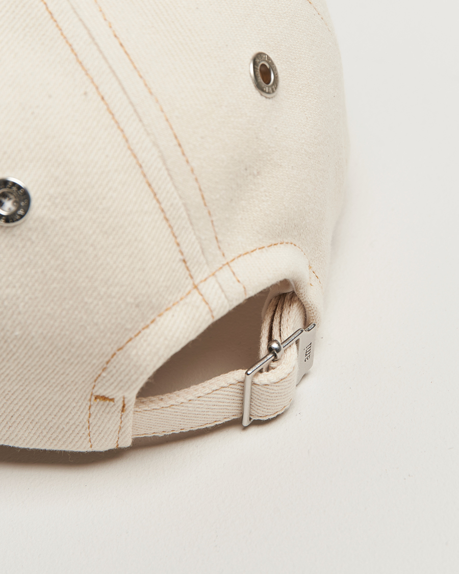 Hombres | AMI Heart Logo Cap White Cream | AMI | Heart Logo Cap White Cream