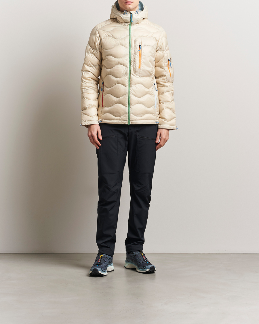 Hombres | Abrigos y chaquetas | Peak Performance | Helium Utility Down Hooded Jacket Sand Fog