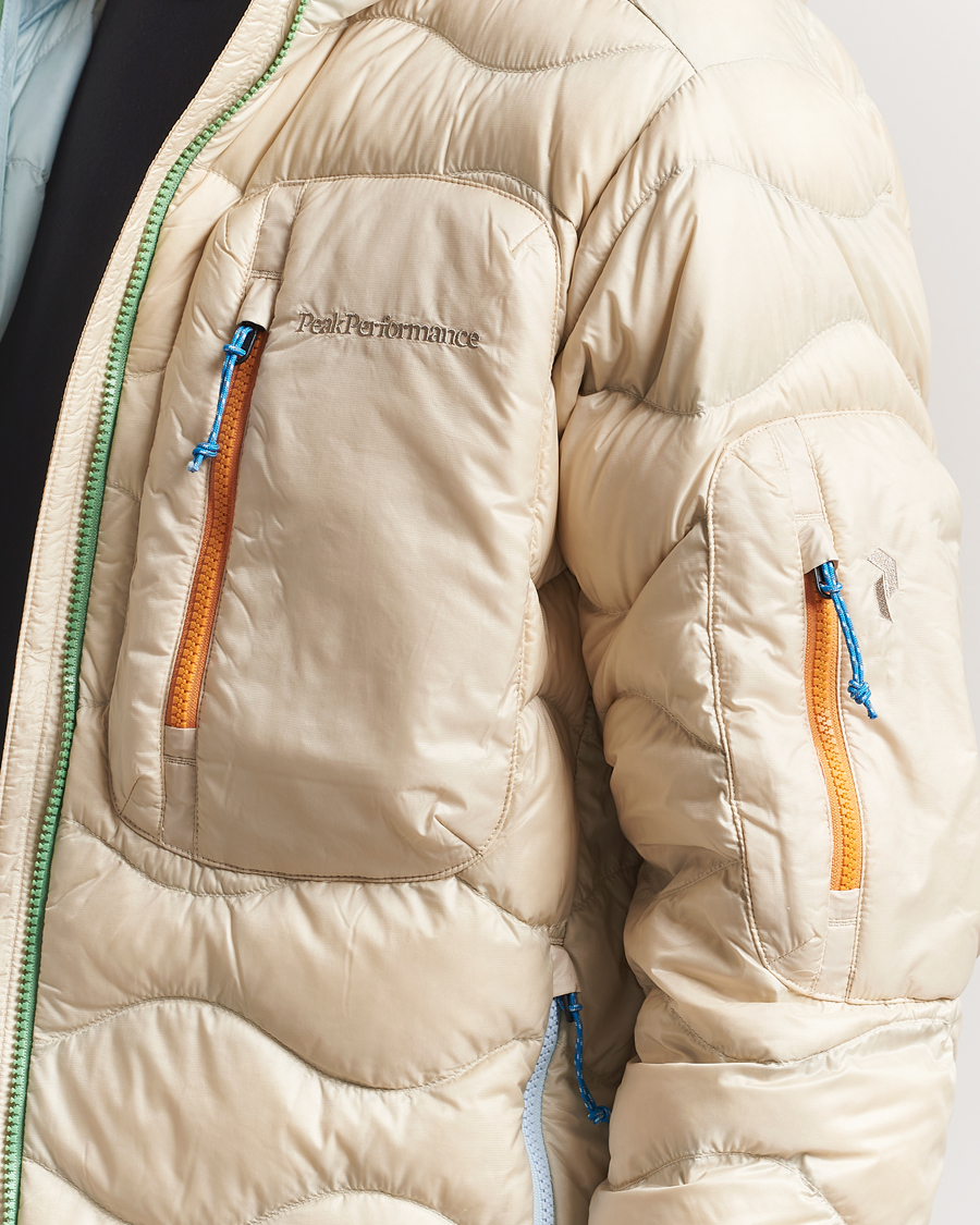 Hombres | Abrigos y chaquetas | Peak Performance | Helium Utility Down Hooded Jacket Sand Fog