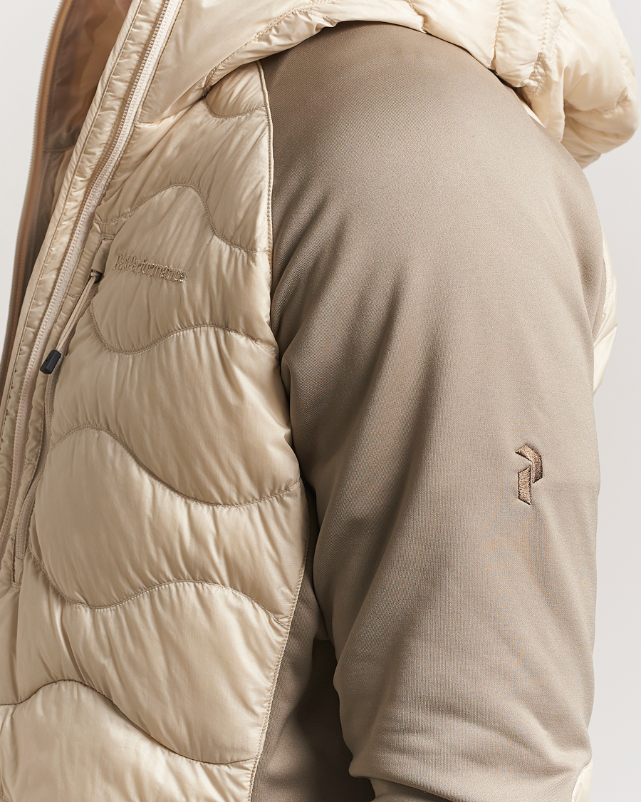 Hombres | Abrigos y chaquetas | Peak Performance | Helium Down Hooded Hybrid Jacket Sand Fog
