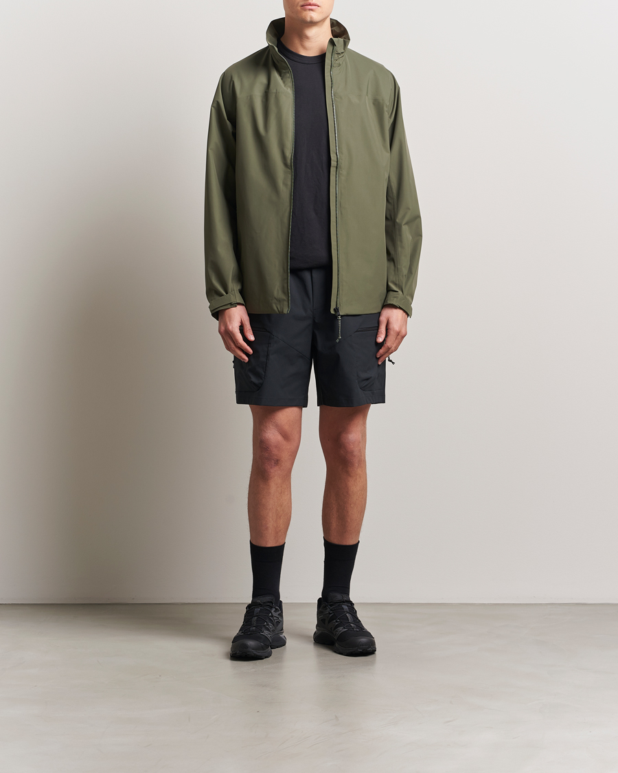 Hombres | Pantalones cortos | Peak Performance | Outdoor Cargo Shorts Black