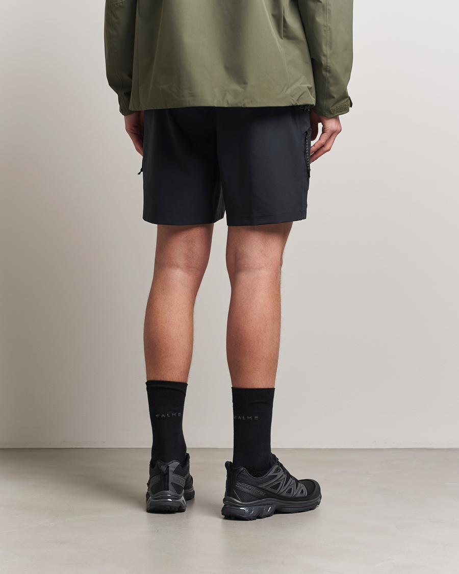 Hombres | Pantalones cortos | Peak Performance | Outdoor Cargo Shorts Black