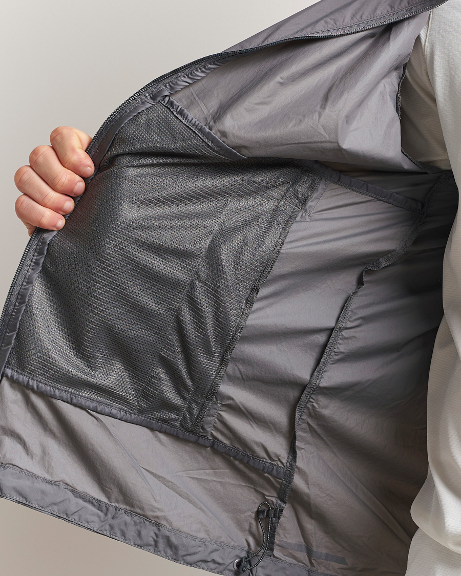 Hombres | Abrigos y chaquetas | Columbia | Loop Basin Windbreaker City Grey