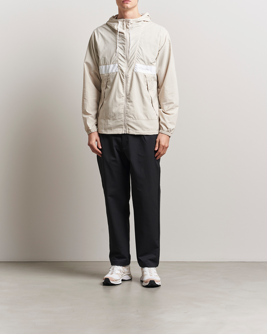 Hombres | Abrigos y chaquetas | Columbia | Spire Valley Hooded Windbreaker Dark Stone