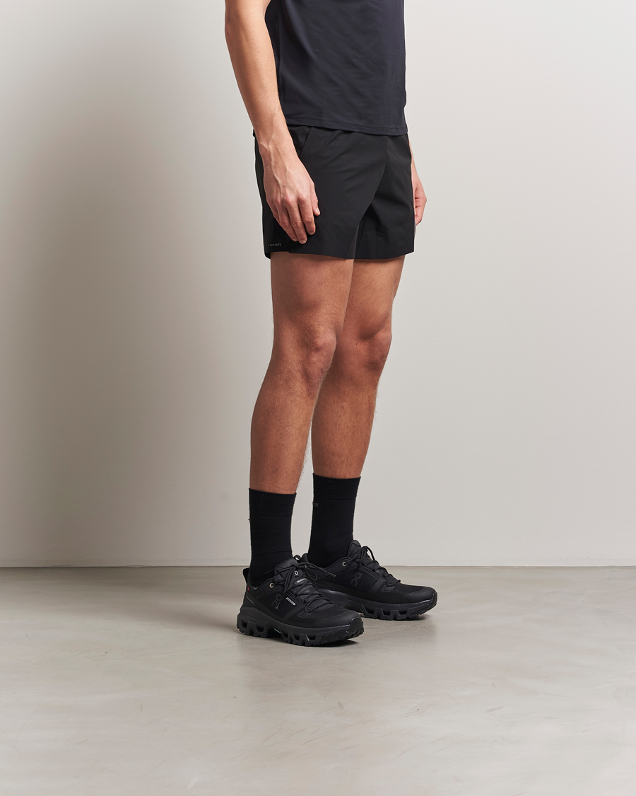 Hombres | On Cloudrock Low Black/Black | On | Cloudrock Low Black/Black