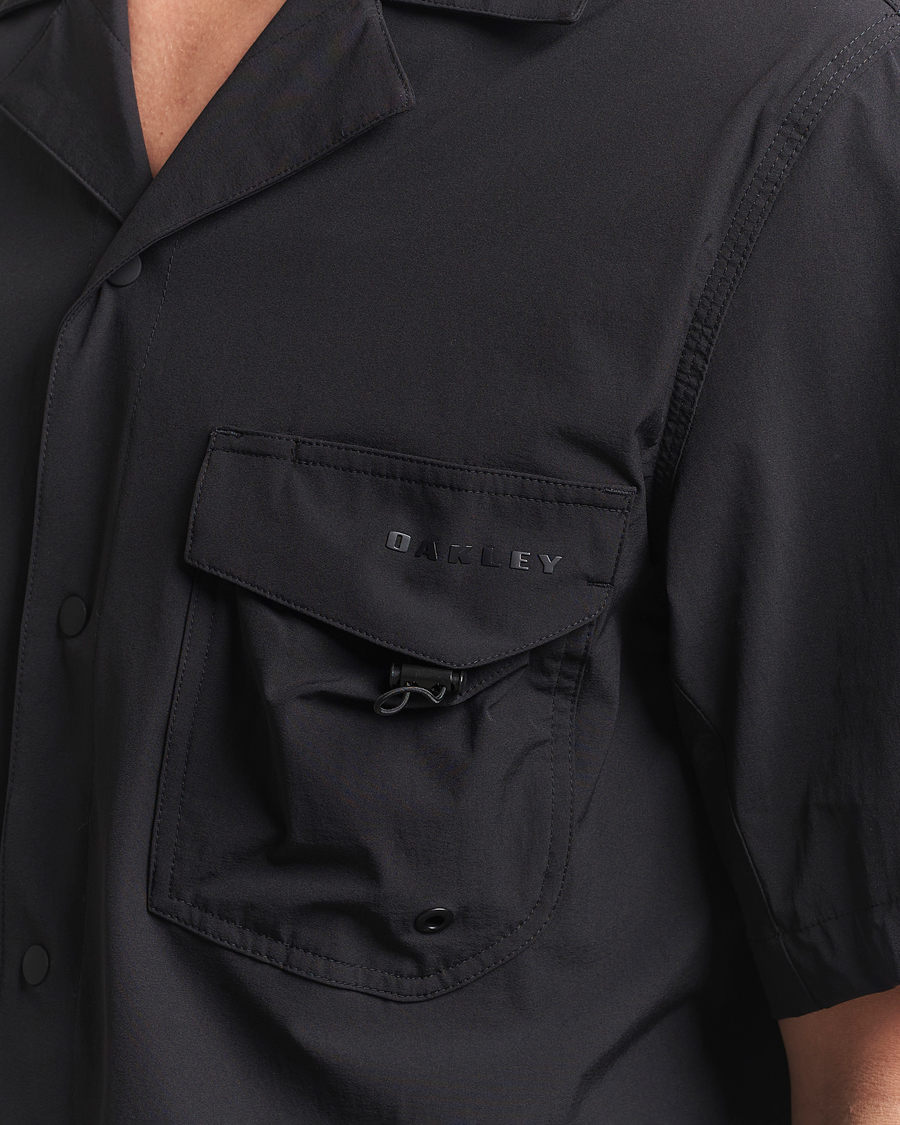 Hombres | Camisas | Oakley | Cuban Collar Short Sleeve Shirt Blackout