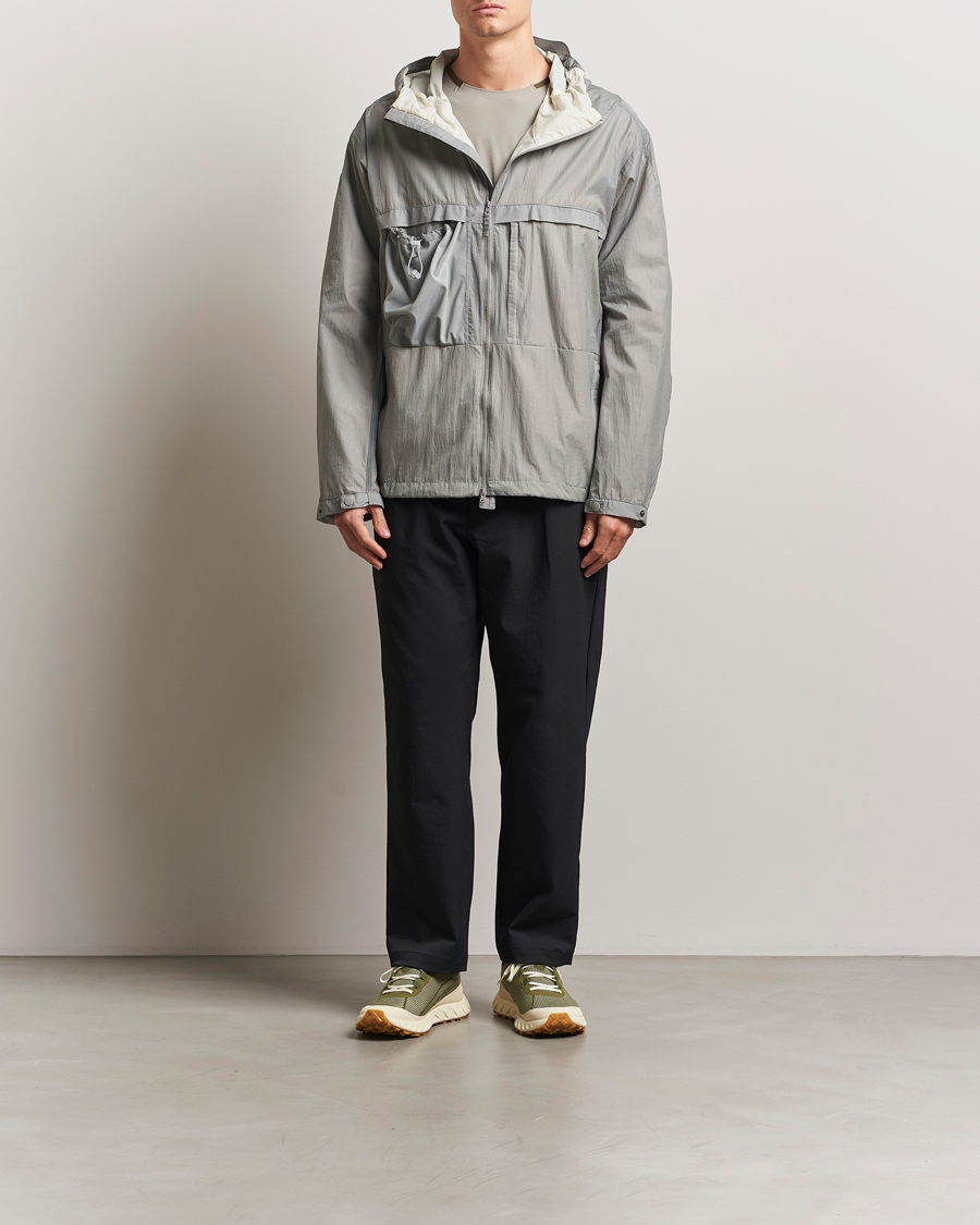 Hombres | Abrigos y chaquetas | Oakley | Latitude Flight Wind Jacket Cement