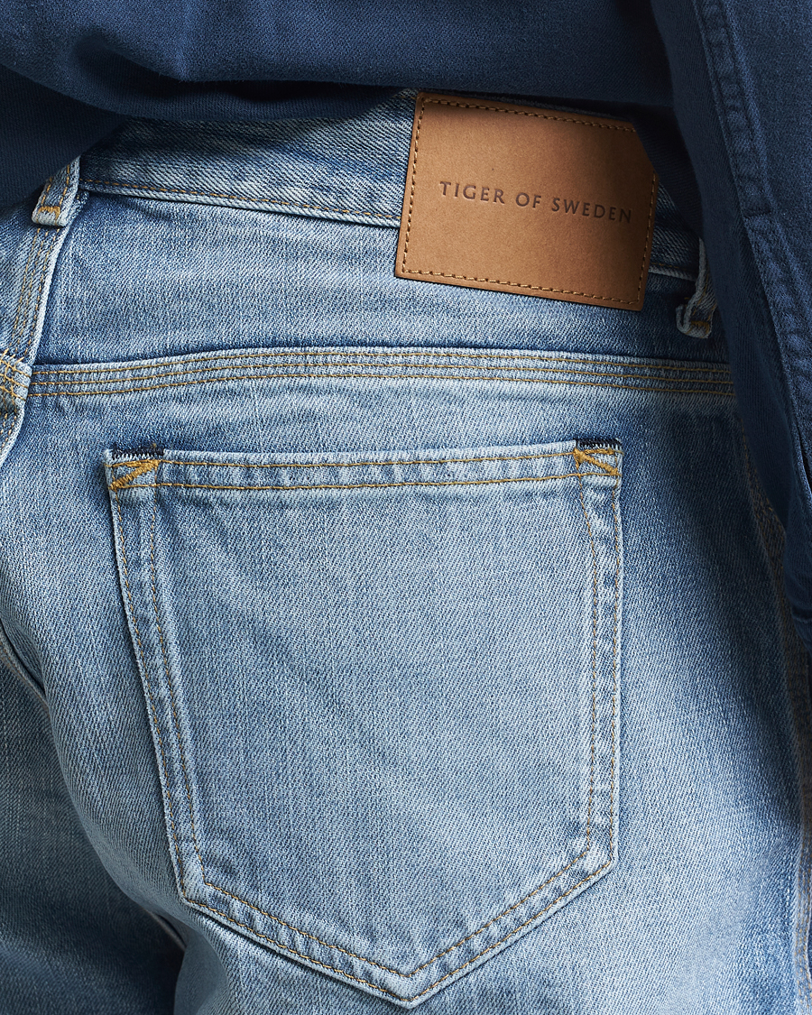 Hombres | Pantalones cortos | Tiger of Sweden | Kylian Denim Shorts Medium Blue