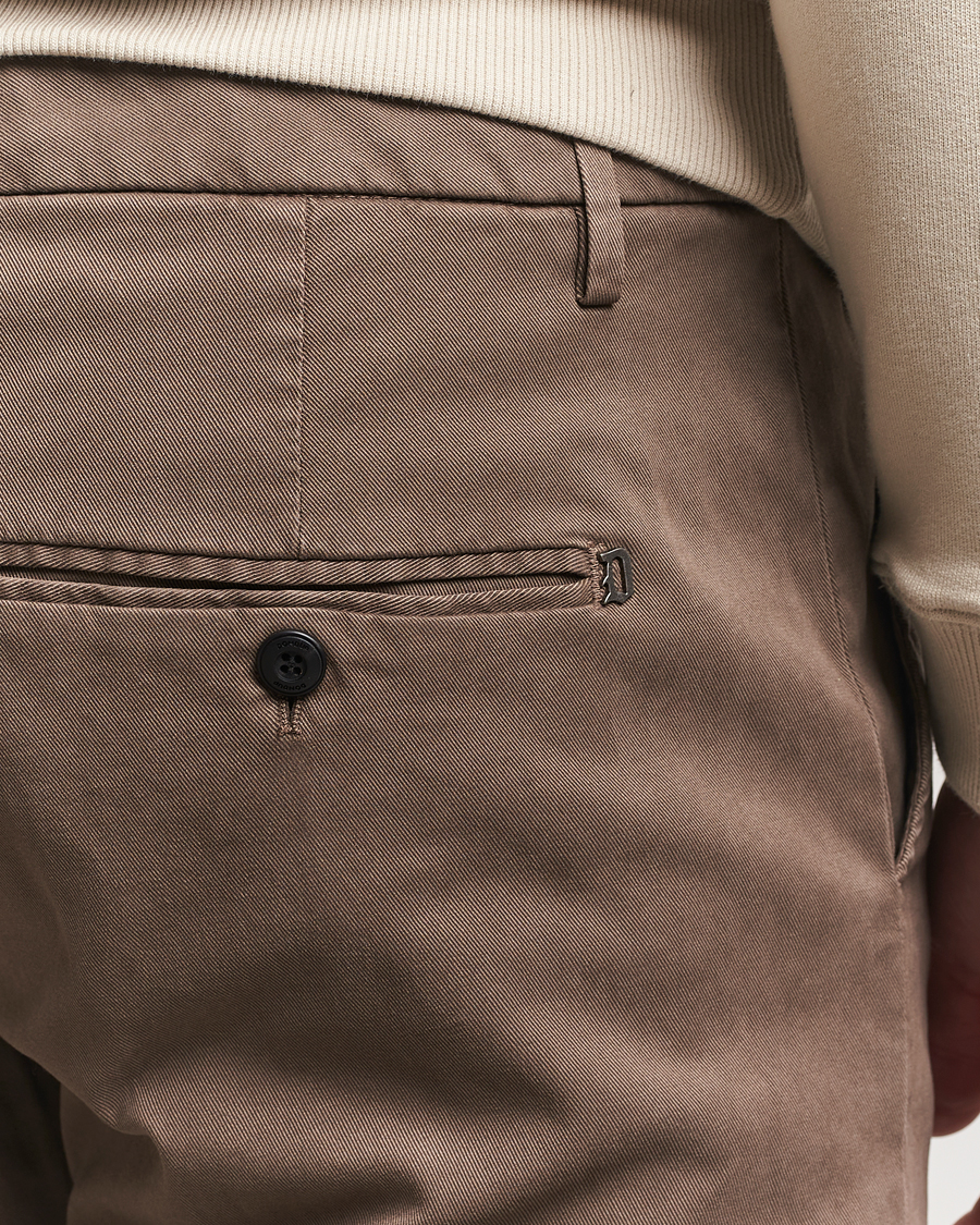 Hombres | Pantalones | Dondup | Spiritisimo Peached Gabardine Chino Brown