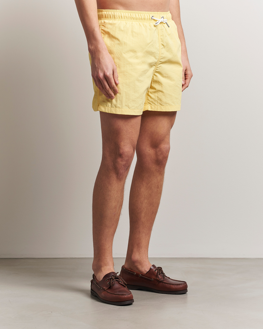 Hombres | Bañadores | GANT | Basic Swimshorts Banana Yellow