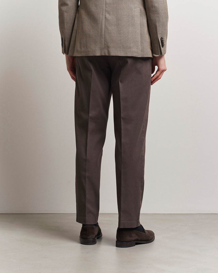 Hombres | Pantalones | Boglioli | Regular Fit Cotton Chinos Brown