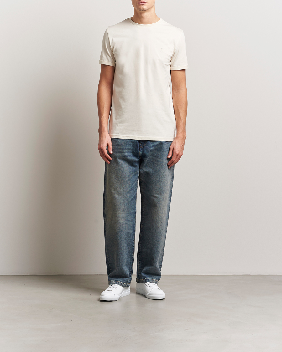 Hombres | Camisetas | LES DEUX | Nørregaard Tonal T-Shirt Ivory
