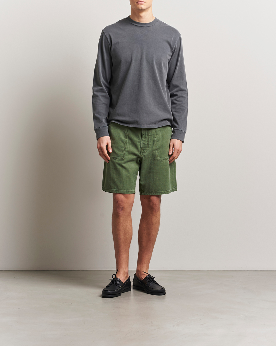 Hombres | Pantalones cortos | Jeanerica | GM011 Genua Worker Chino Shorts Chevron Green