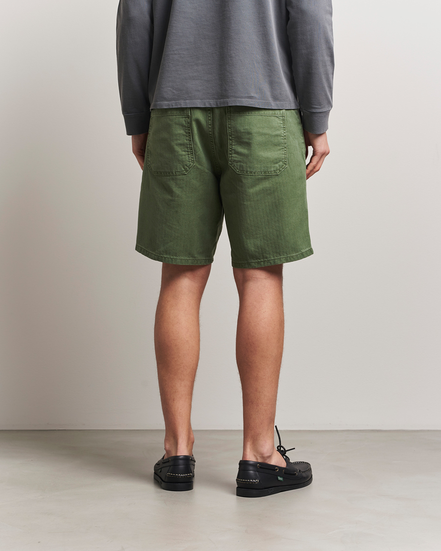 Hombres | Pantalones cortos | Jeanerica | GM011 Genua Worker Chino Shorts Chevron Green