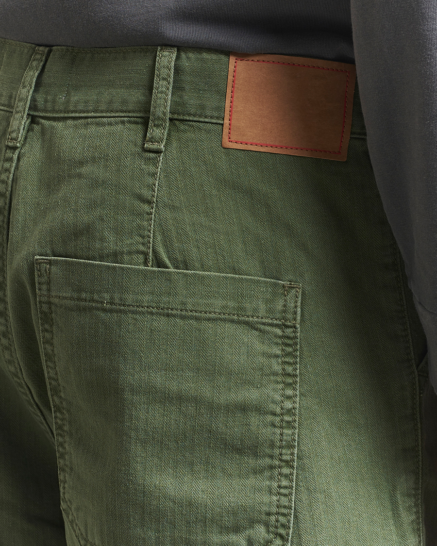 Hombres | Pantalones cortos | Jeanerica | GM011 Genua Worker Chino Shorts Chevron Green
