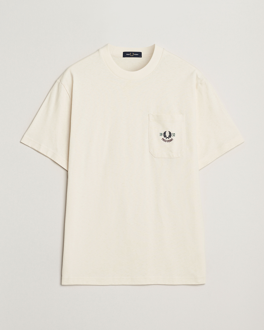Hombres | Camisetas | Fred Perry | Relaxed 1952 Tennis T-Shirt Ecru